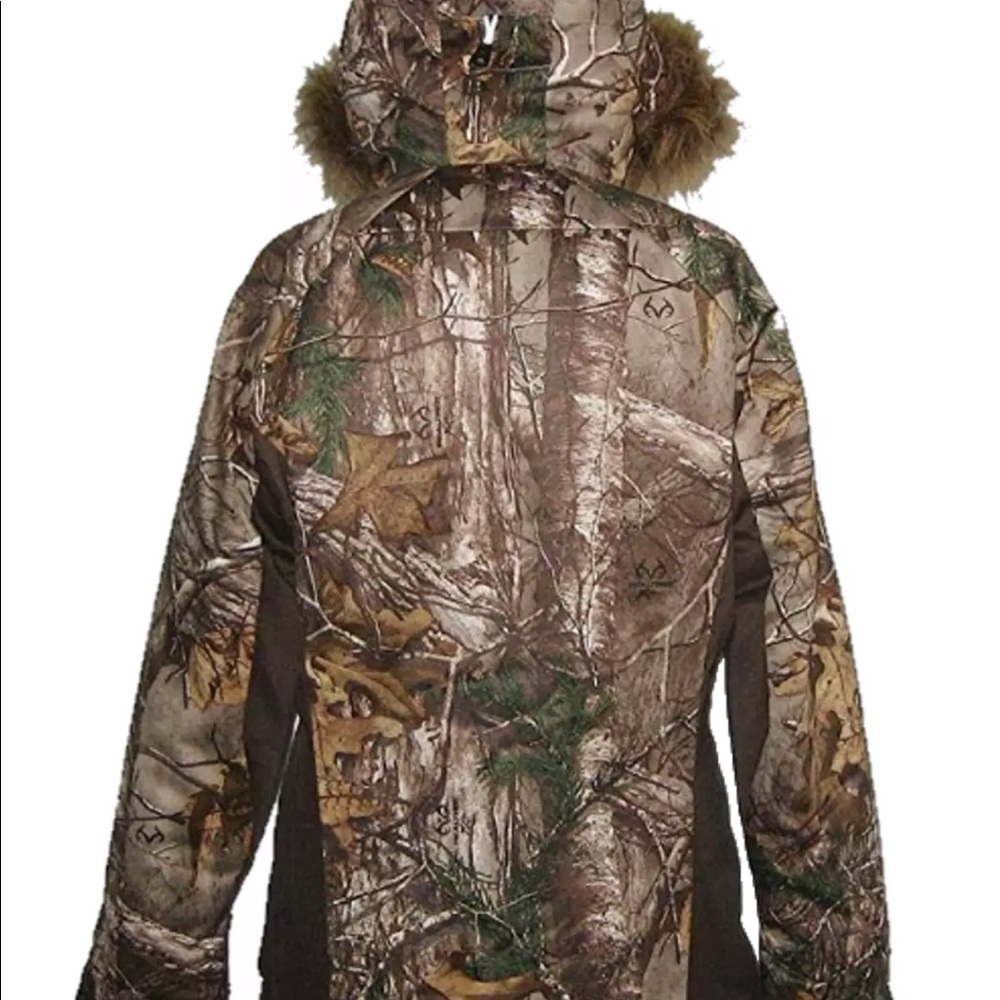 Women's Under Armour Hunting Real-tree camo jacket